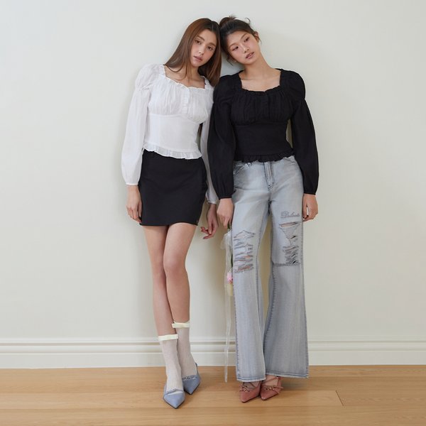 [시흥점] 여성 스퀘어넥 러플 볼륨 긴팔 블라우스 (ES2OBL52)