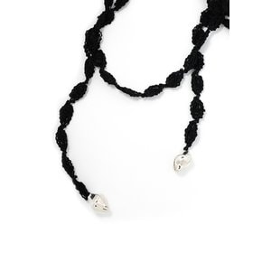 LEMON CURVE END BLACK NECKLACE