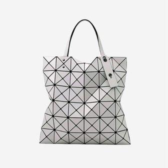 바오바오 BAOBAO ISSEY MIYAKE 24SS LUCENT MATTE TOTE BAG (6*6)/ BB46AG683 (Light Grey)