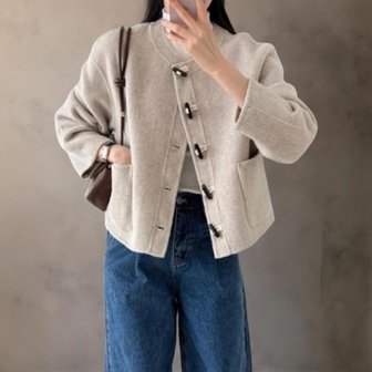신세계라이브쇼핑 [옷자락] 여성 토글 버튼 라운드넥 울 혼합 하프 떡볶이 코트