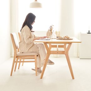 더홈 4인용 원목 식탁 세트 (테이블+의자4ea)