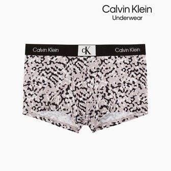 Calvin Klein Underwear 남성 CK 1996 마이크로 싱글 로우라이즈 트렁크 (NB3406-OFS)