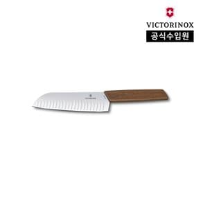 [빅토리녹스/공식] 스위스 모던 세로 홈 산토쿠 나이프 17cm 월넛