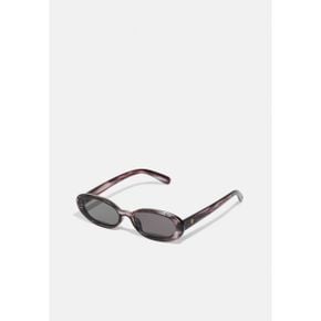 5164160 CHPO ALICE UNI - Sunglasses grey turtle/black