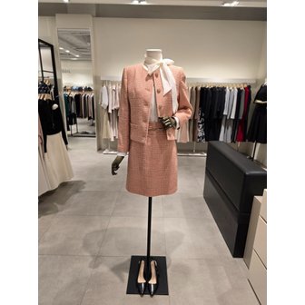 지고트 [파주점] 세트 노칼라 트위드 자켓 + 체인 A라인 스커트 JR3A0JK151,JR3A0SK151