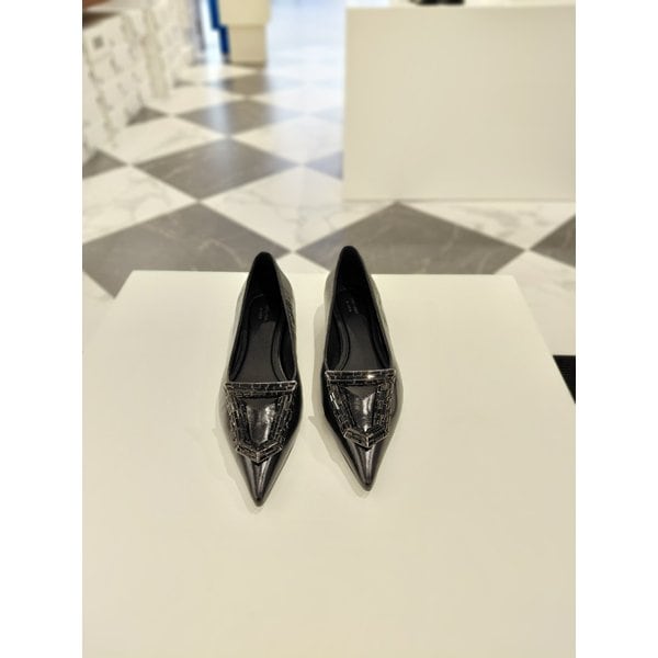 [부산점] 폴리곤 플랫슈즈 DG1DS25003BLK