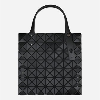 이세이미야케 [시흥점] 5F BB58AG507 16 바오바오 프리즘 매트 토트백 블랙