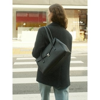 리프레임 Timeless shoulder flap bag series ople leather black