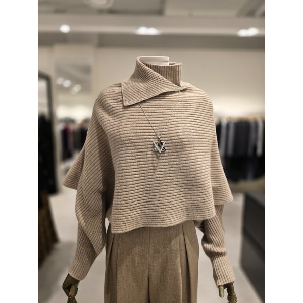 [파주점] 크롭 언발란스 터틀넥 니트 JP9A1PO139