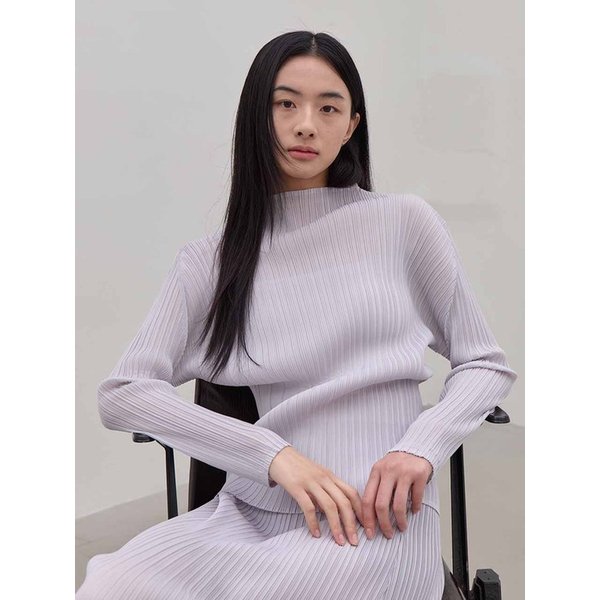 에센셜 플리츠 탑