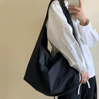 텐바이텐 셀렌 여자 남자 대학생 나일론 숄더백 가벼운 보부상가방