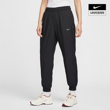 나이키 우먼스 나이키 스포츠웨어 클래식 우븐 UV 미드라이즈 루즈 조거 NIKE FV7661-010