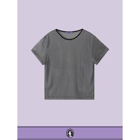 B&W Square punching T