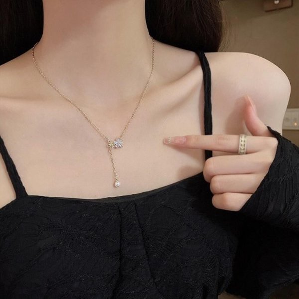 [옷자락] 여자 길이조절 플라워 큐빅 진주 골드 드롭 목걸이