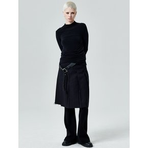 LAYERED TURTLENECK TOP [BLACK]