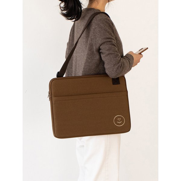 모모씨 버클 랩톱 백 (15 inch)