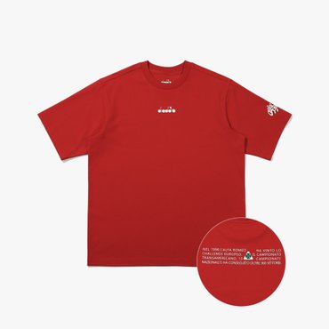 디아도라 [공식스토어] 알파로메오 클로버 반팔 티셔츠 RED (D4221LRS76RDD)