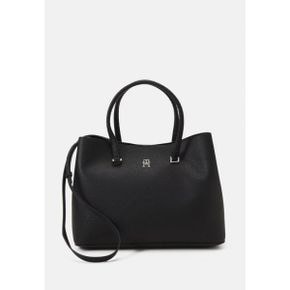 EMBLEM SATCHEL 크로스백 블랙 665212