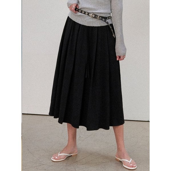 블러쉬 플리츠 스커트(블랙)