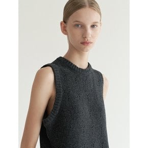 Y wool knit vest in charcoal