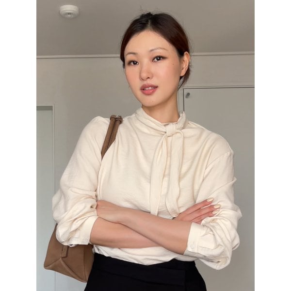 타이업 스카프 블라우스 아이보리 L131