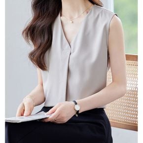 브이네크라인 민소매 블라우스 9F0680_P395307316
