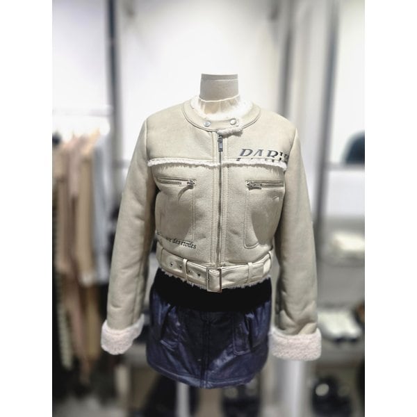 [여주점] 레터링 포인트 크롭 페이크 무스탕 점퍼 EQ4MZ160