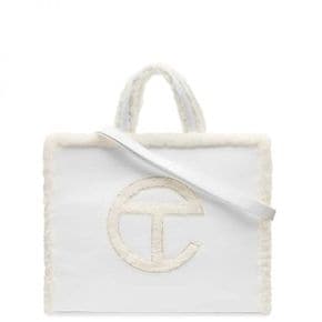 우먼 UGG 어그 x TELFAR 미디엄 쇼퍼 백 가방 - 화이트 1155851-WHT