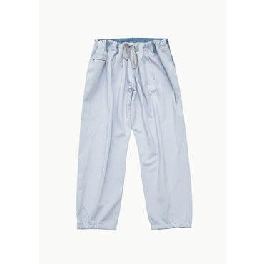 샵아모멘토 블레스 24SS OVERJOGGINGJEANS IN PASTEL BLUE / LIGHT BLUE