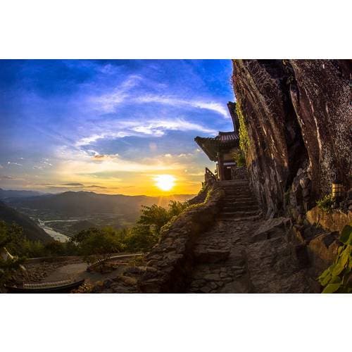 https://media.eoding.com/media/travelagent/40/imagecontent/사성암의_노을_lnz4o8m.jpg