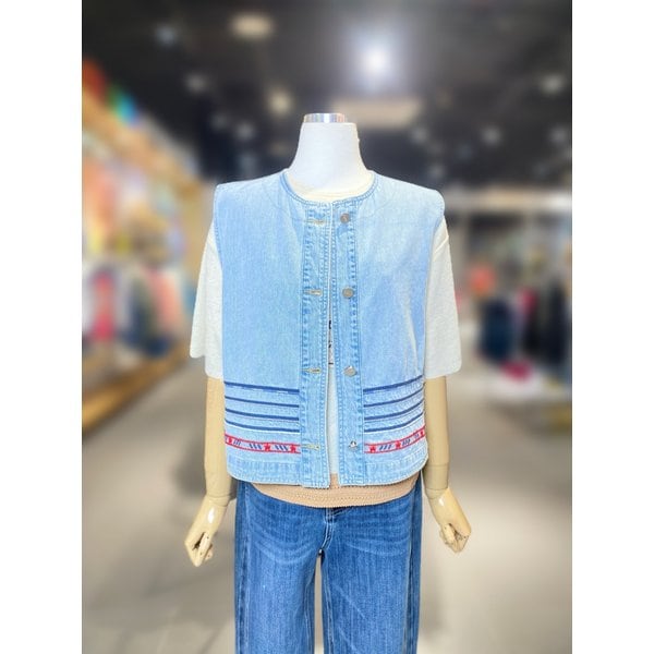 [여주점] 스트라이프 자수 데님 베스트 (BAJP50531)