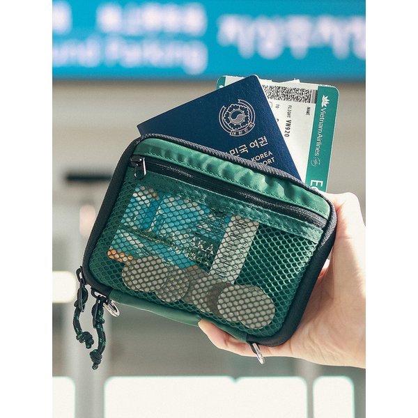 트래블러 패스포트 딥그린