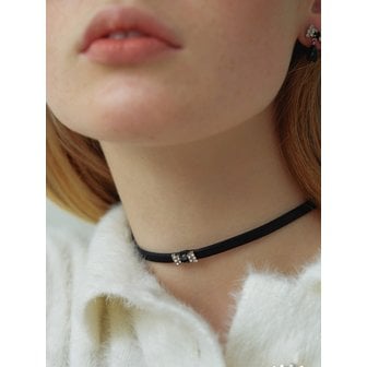 러브미몬스터 Cubic Ribbon Leather Choker