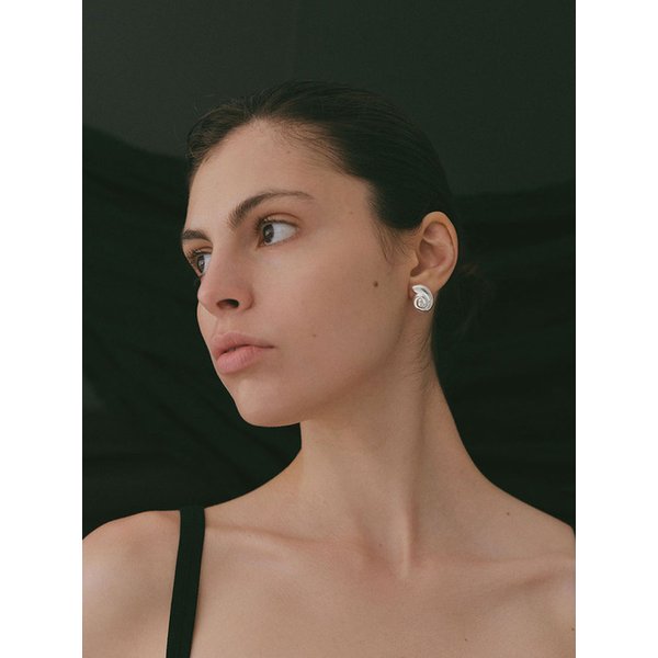 COLLECTION_SCILENT ARC_Koi earring