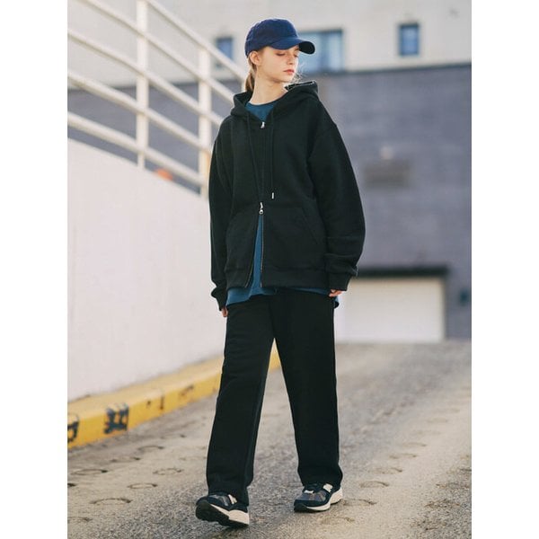 노멀다운 트레이닝 팬츠 검정 BJLP4408