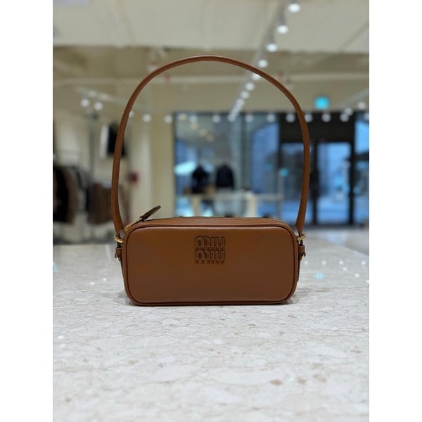 [시흥점] 여성 로고 레더 파우치 숄더백 5NE024-AF8W-F0046