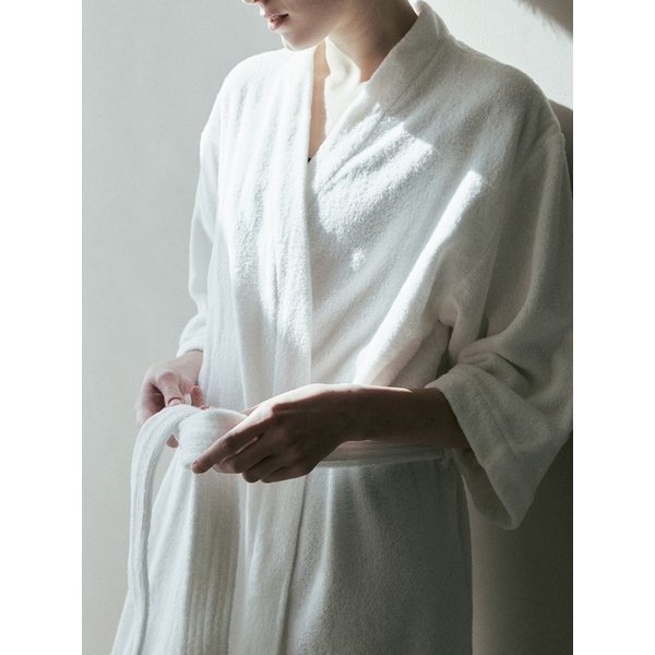 LIGHT HOODED ROBE (2 SIZES)