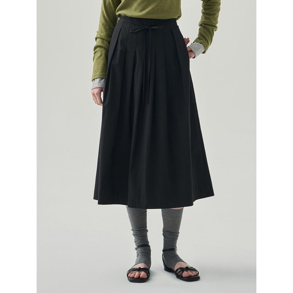 엘라 플리츠 롱 플레어 스커트 [2COLORS]