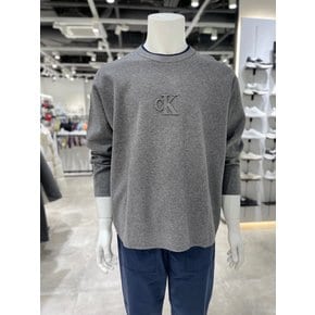 [파주점] [캘빈클라인진]남성 엠보스드 로고 테크 크루넥 스웨터 4RD300G-P7E