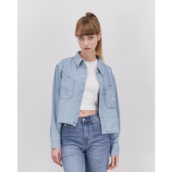 Calvin Klein Jeans 여성 대드핏 크롭 데님 셔츠(J219204)