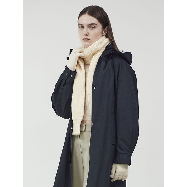 SLEEVE KNIT MUFFLER - IVORY