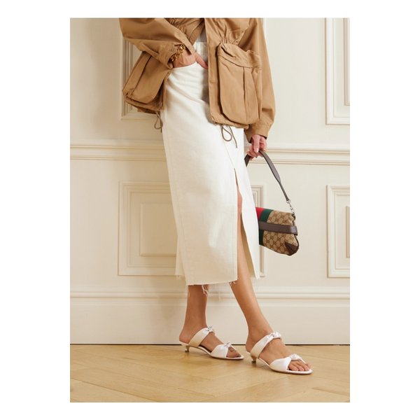 르 몽드 베릴 노트 새틴 샌들 1647597326089893