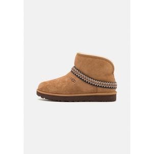 UGG 우먼 어그 클래식 미니 CRESCENT - 앵클 부츠 - chestnut 9315469 100365385