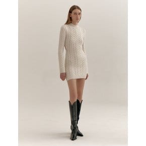 BACKLESS ALL CABLE KNIT DRESS (IVORY)