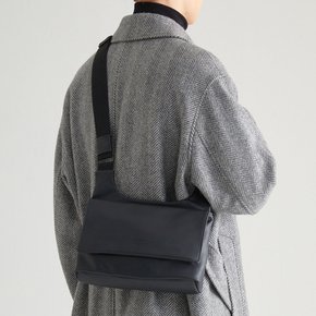 공식[내셔널 퍼블리시티] COVINA WR CROSS BAG BLACK