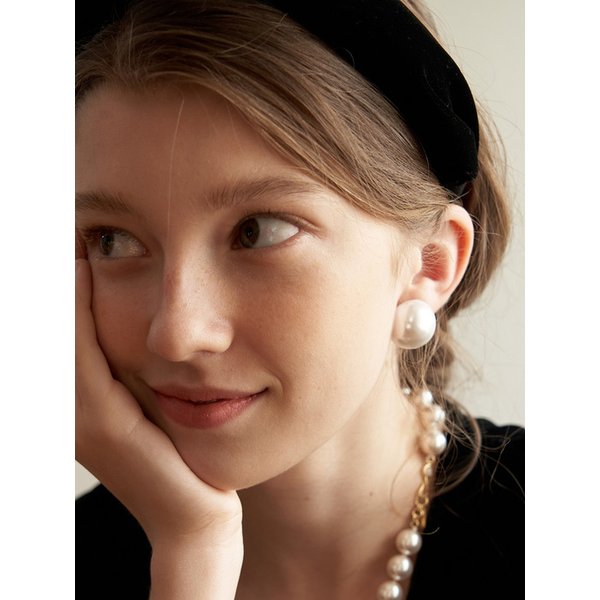 Classic Half Pearl Earring_EC1696