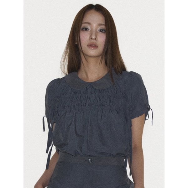 DOROTHY BLOUSE IN DARK GREY (셔링 블라우스)