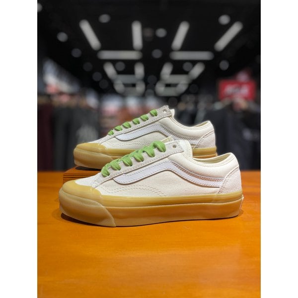 [시흥점] 남녀공용 스니커즈 Lx 올드스쿨 136 (마쉬멜로우)(VN000SHMDWN)