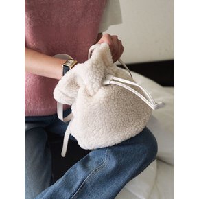 Shearing fleece bucket bag - ivory