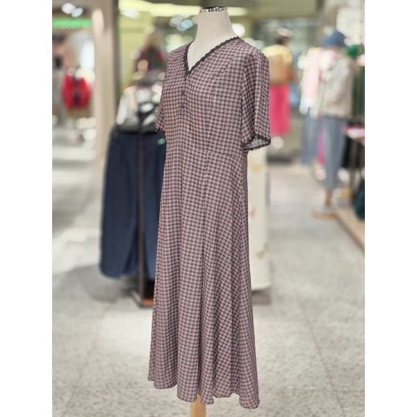 [파주점] 숄더 자수 브이넥 체크 원피스 BAOP98431-PK